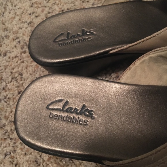 Clark’s Slide on Sandals Size 7 - Picture 2 of 4